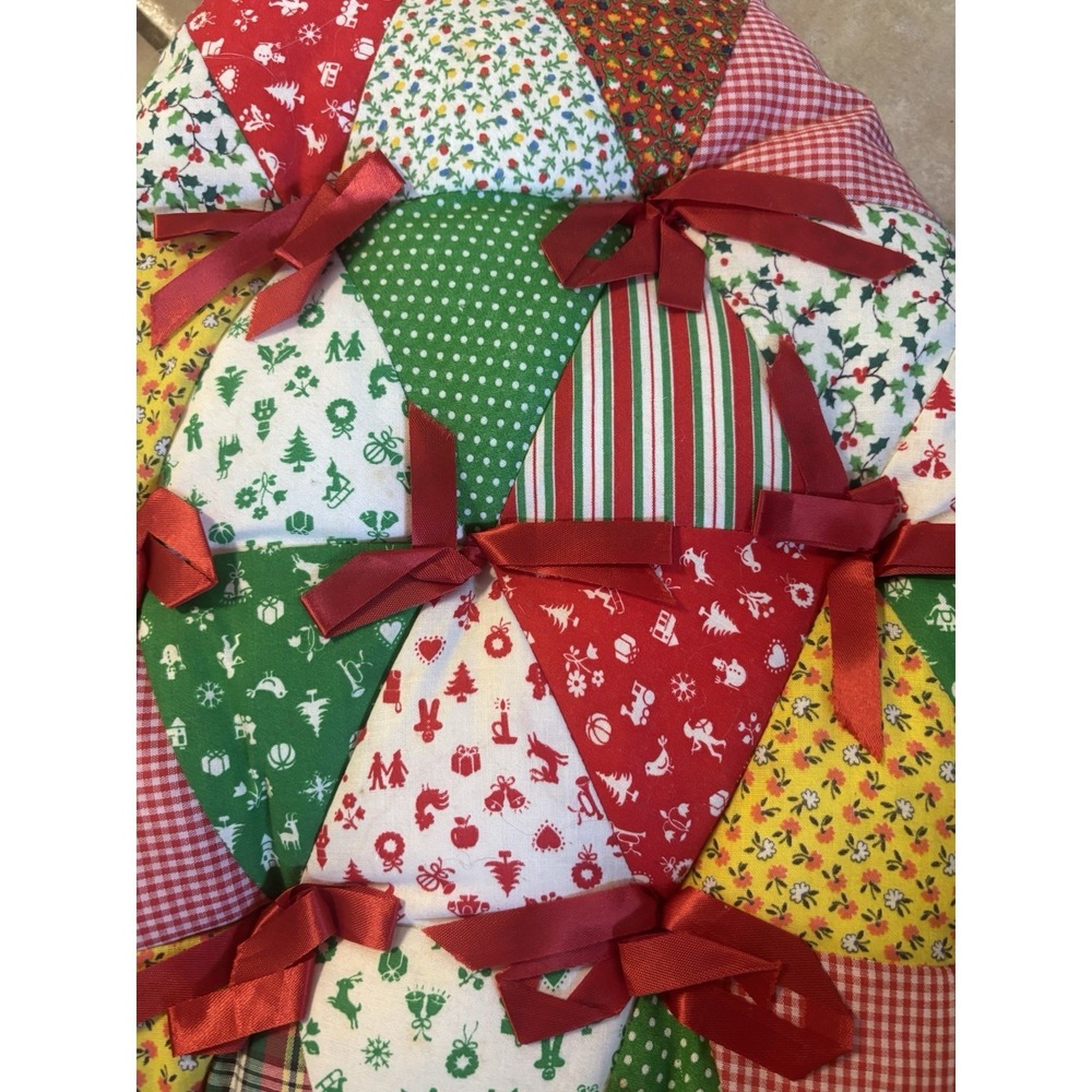 Specially Fashioned By Ann Quilted Christmas Tree Red ribbons Country Cottage - Picture 2 of 4